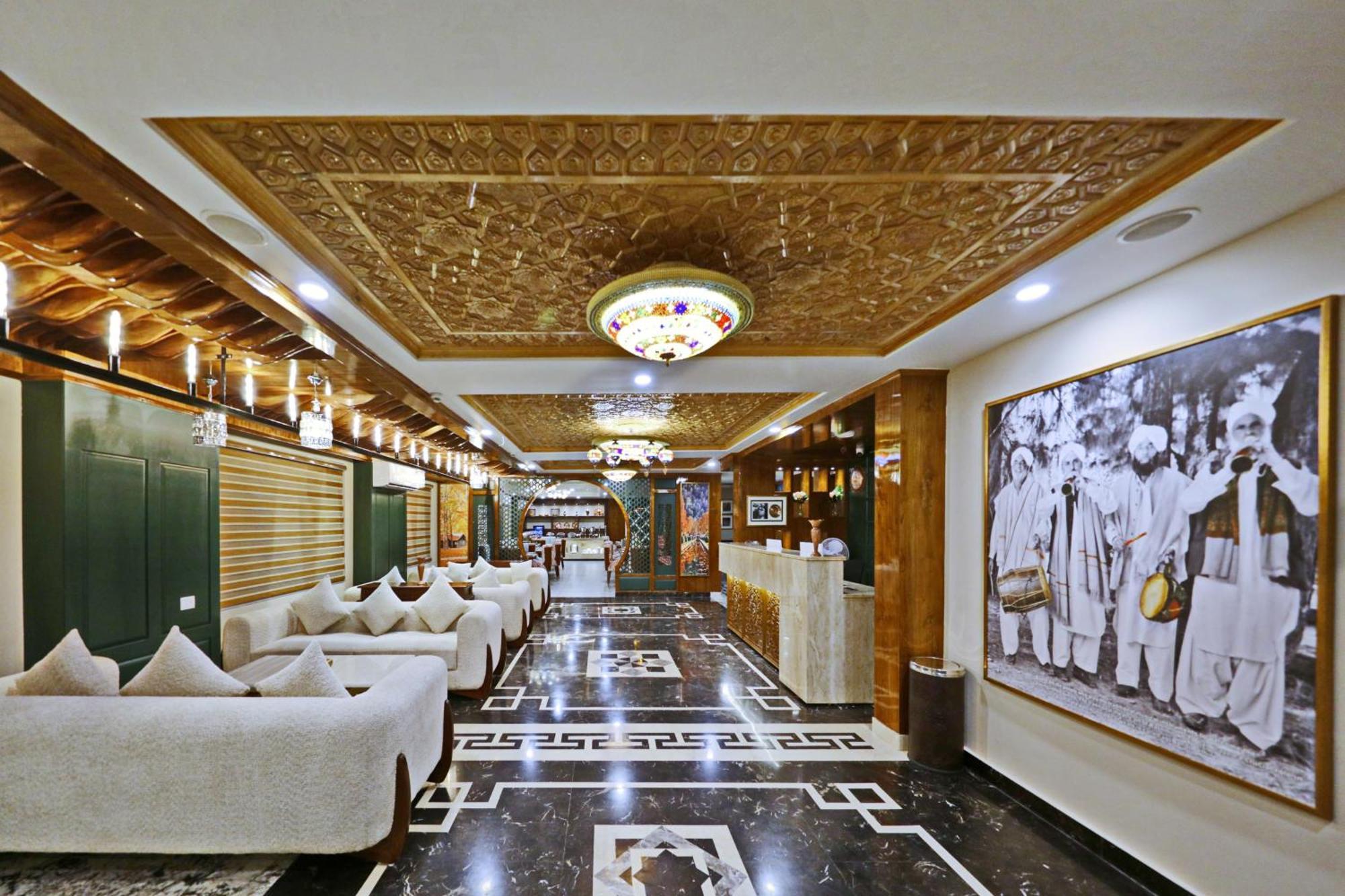 Hotel Blanco Срінагар Екстер'єр фото